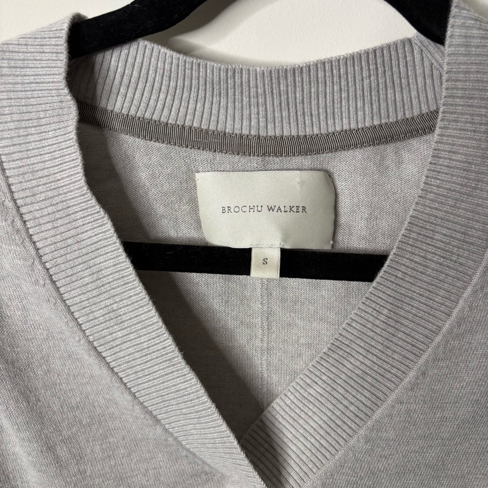 Gray V-Neck Ruffle Shoulder Sweater - Picture 3 of 7